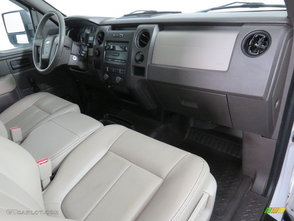 2010 F150 XL SuperCab 4x4 - Oxford White / Medium Stone photo #23