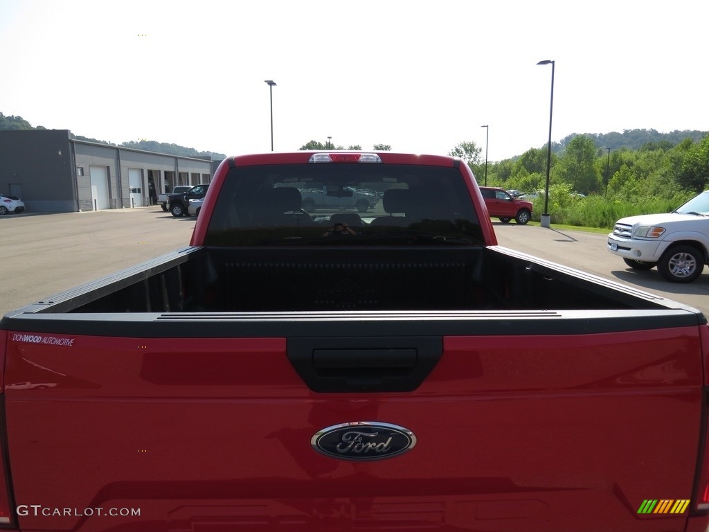 2019 F150 XLT SuperCrew 4x4 - Race Red / Earth Gray photo #12