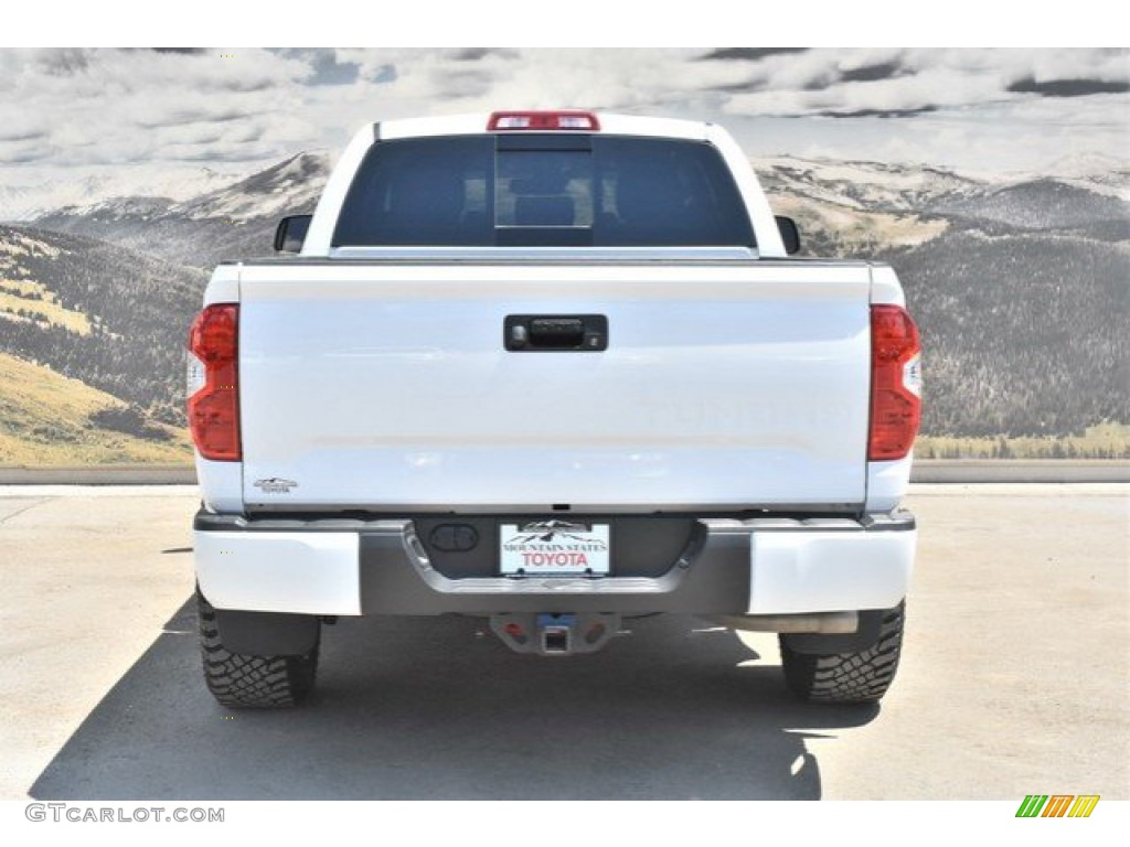 2018 Tundra SR5 Double Cab 4x4 - Super White / Black photo #8