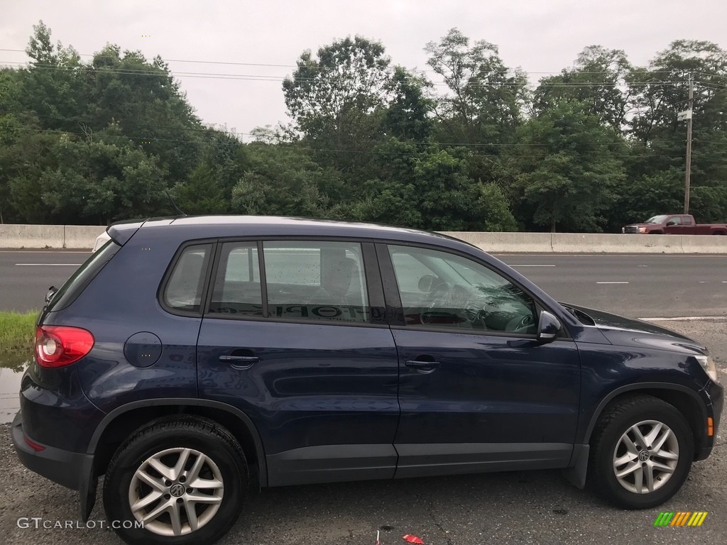 2011 Tiguan S - Night Blue Metallic / Charcoal photo #5