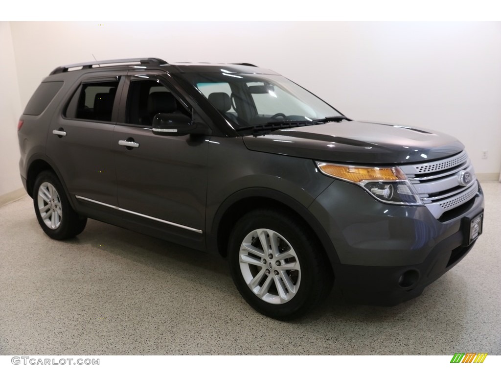 2015 Explorer XLT 4WD - Magnetic / Charcoal Black photo #1
