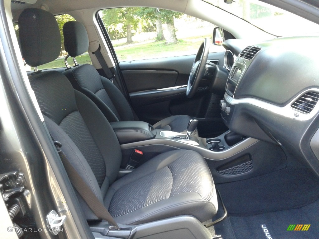 2017 Journey SE AWD - Granite Pearl-Coat / Black photo #17