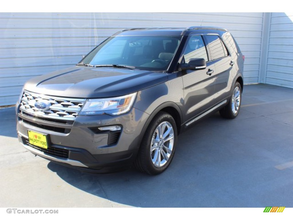 2019 Explorer XLT - Magnetic / Medium Black photo #4