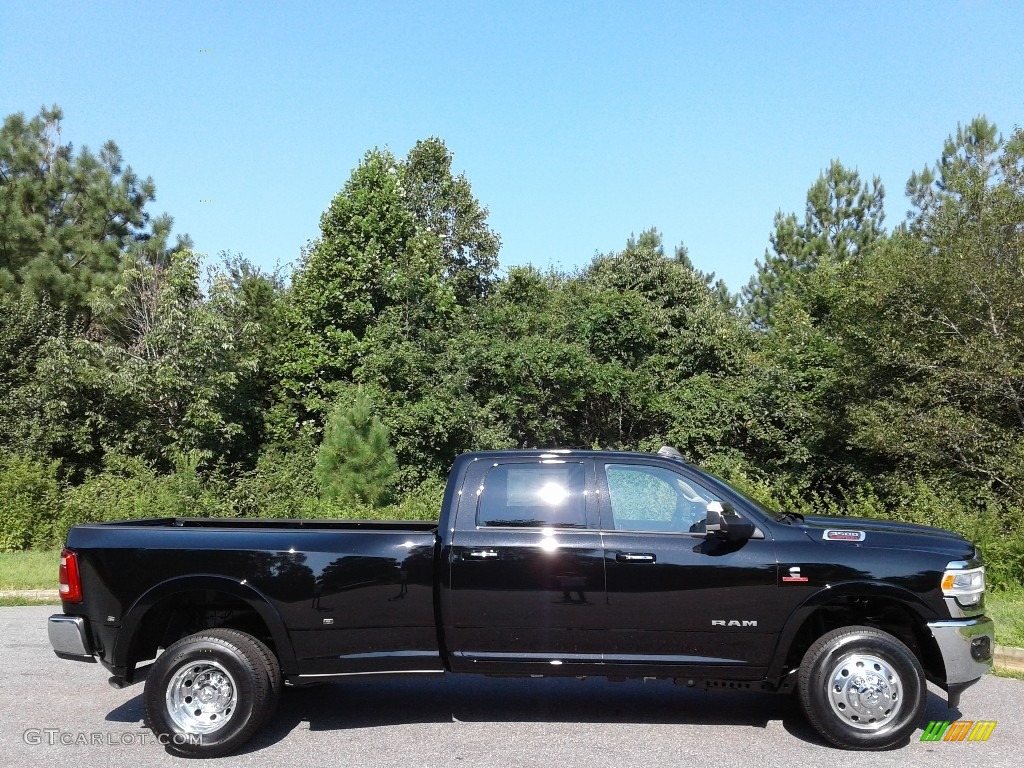Diamond Black Crystal Pearl 2019 Ram 3500 Laramie Crew Cab 4x4 Exterior Photo #134501879