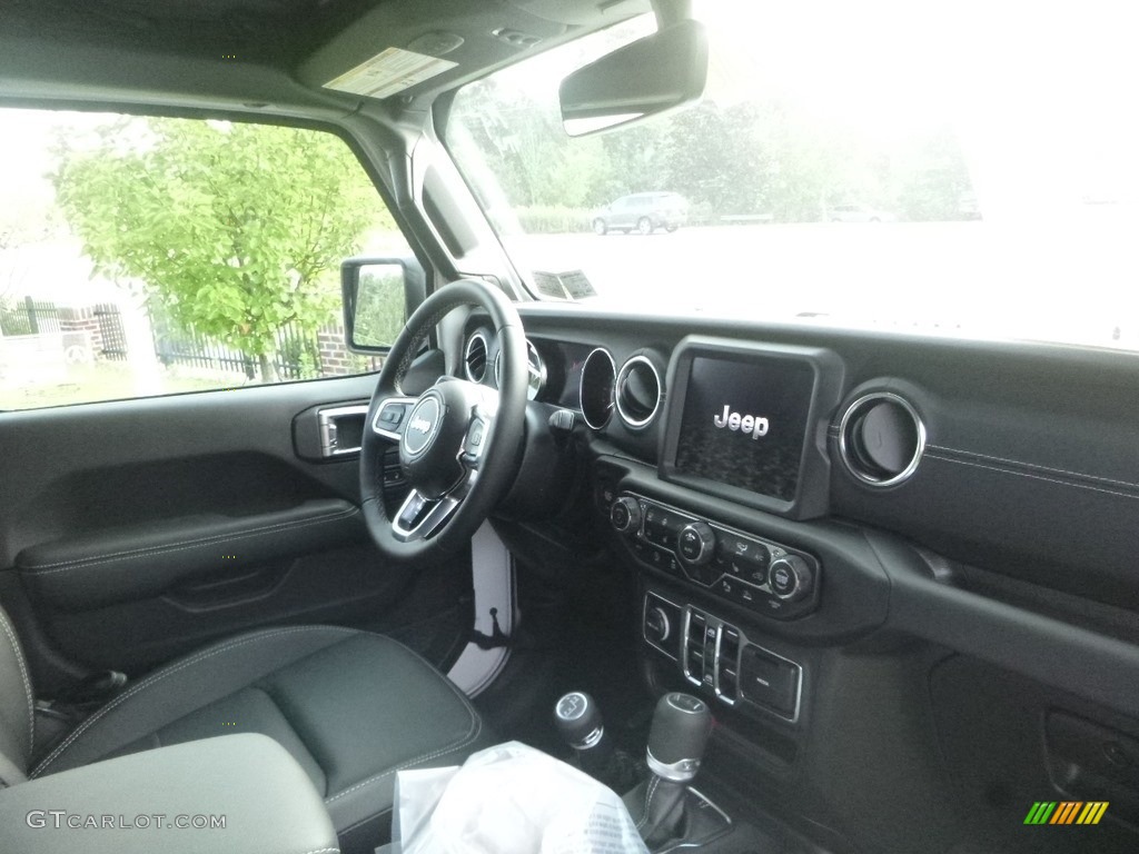 2020 Gladiator Overland 4x4 - Bright White / Black photo #11