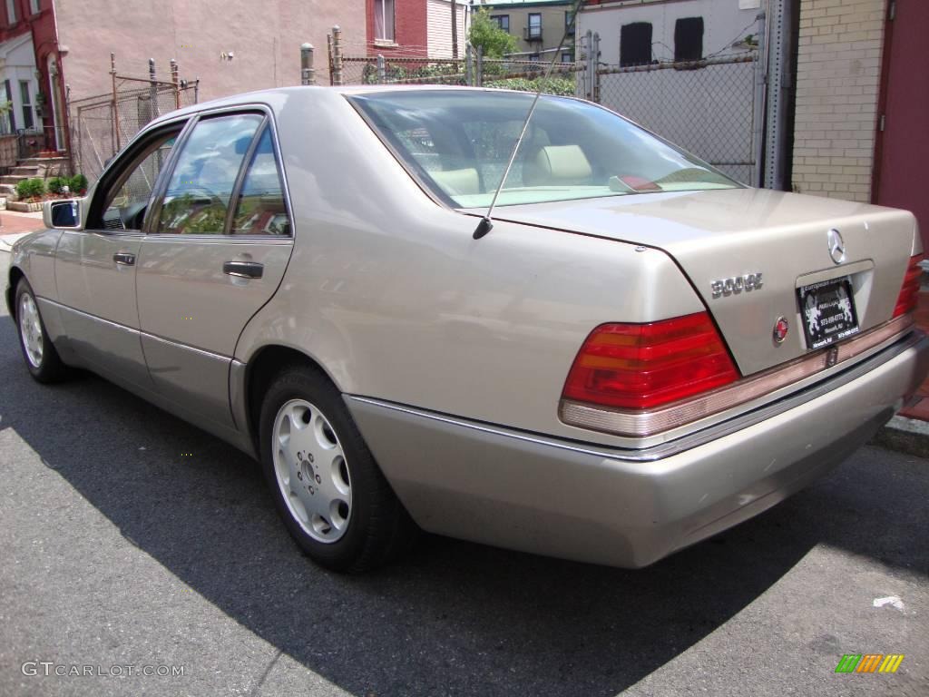 1993 S Class 300 SE - Smoke Silver Metallic / Parchment photo #4