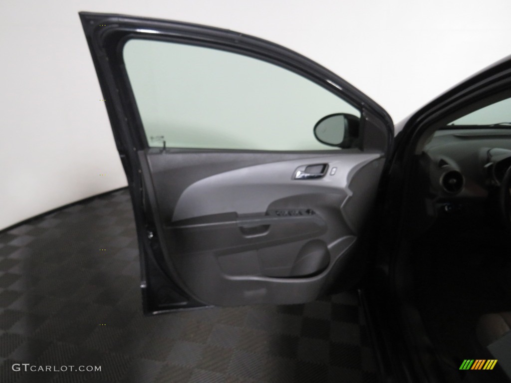 2014 Sonic LTZ Hatchback - Ashen Gray Metallic / Jet Black/Dark Titanium photo #16