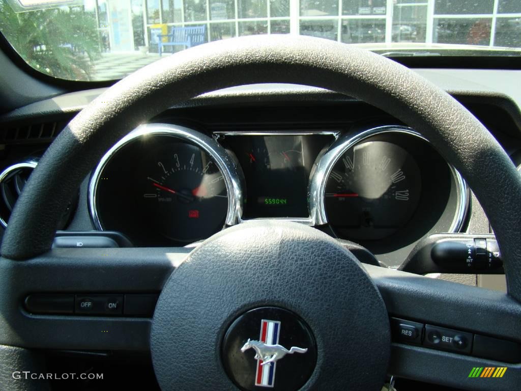 2006 Mustang V6 Deluxe Coupe - Legend Lime Metallic / Dark Charcoal photo #15
