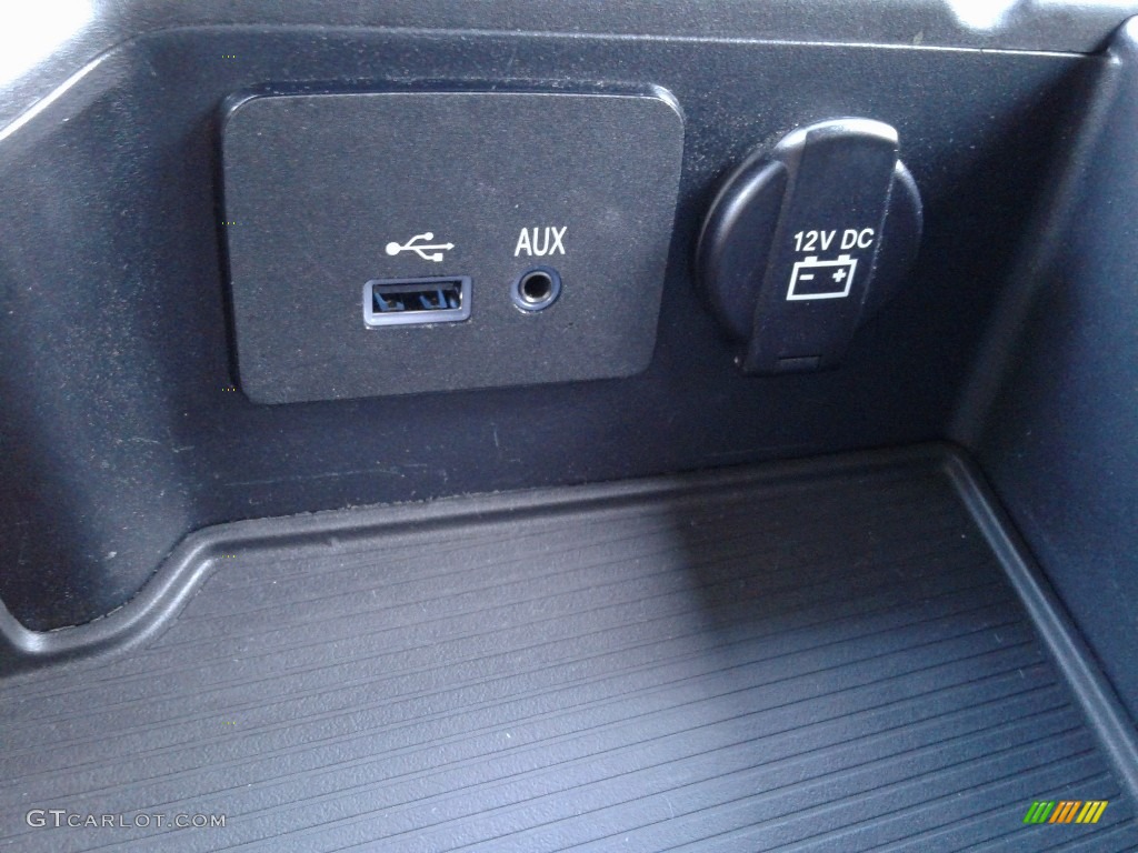 2017 1500 Express Crew Cab 4x4 - Maximum Steel Metallic / Black/Diesel Gray photo #23