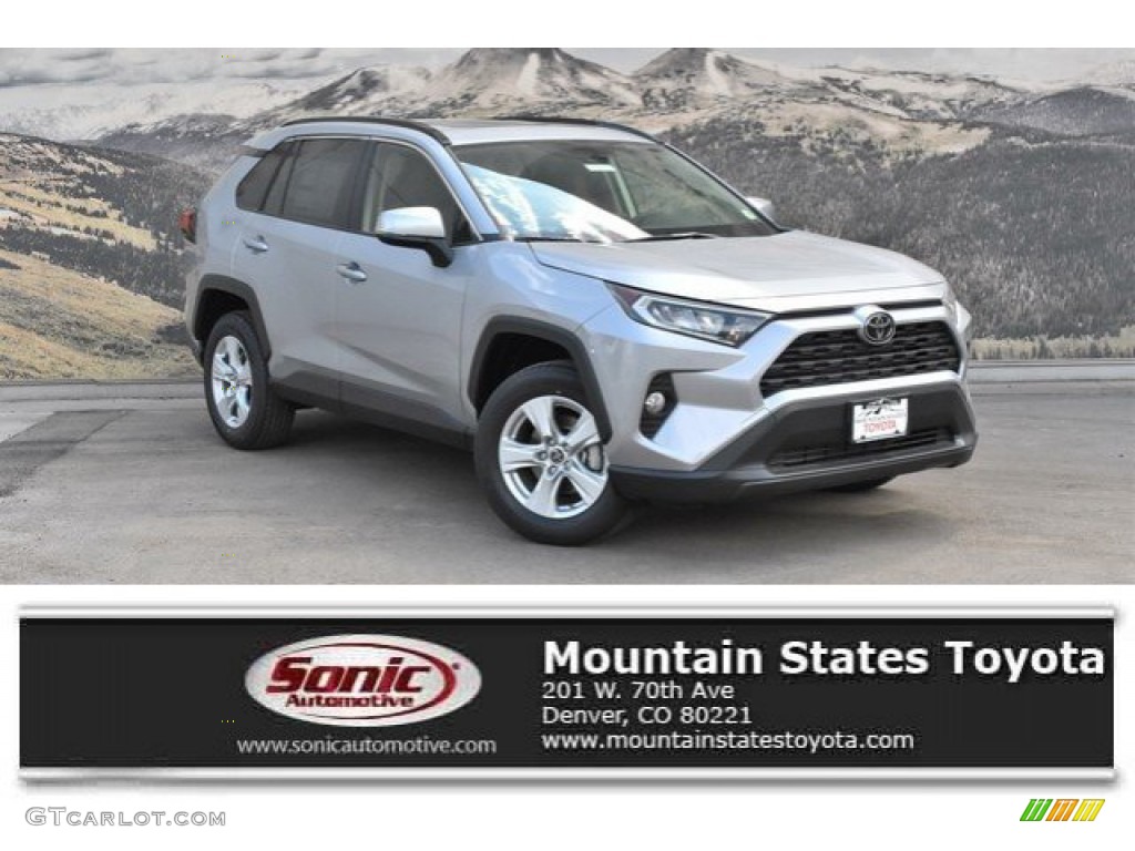 2019 RAV4 XLE - Silver Sky Metallic / Light Gray photo #1