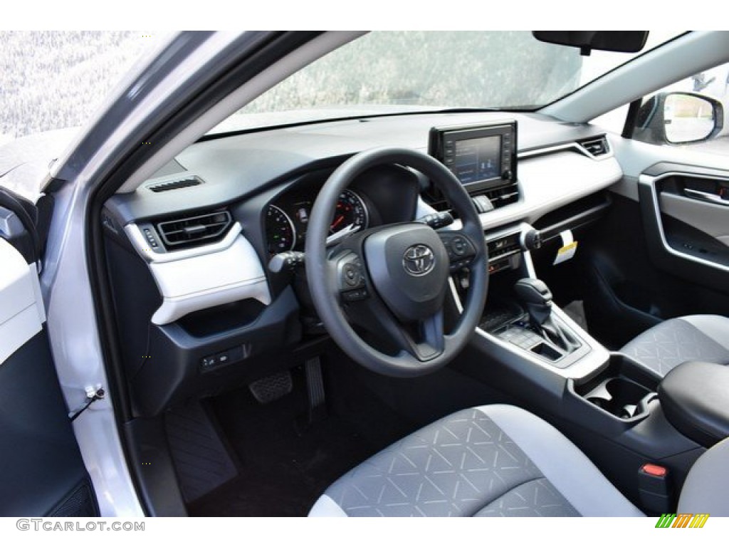 2019 RAV4 XLE - Silver Sky Metallic / Light Gray photo #5