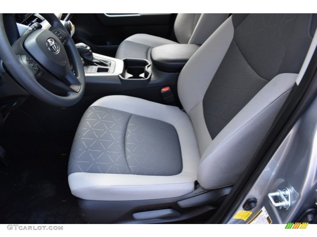 2019 RAV4 XLE - Silver Sky Metallic / Light Gray photo #6