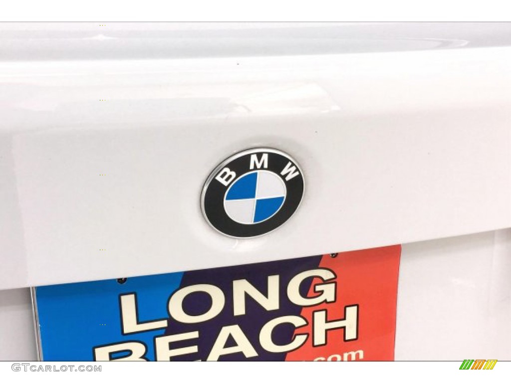 2017 3 Series 330e iPerfomance Sedan - Alpine White / Black photo #23