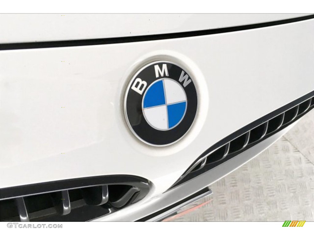 2017 3 Series 330e iPerfomance Sedan - Alpine White / Black photo #29