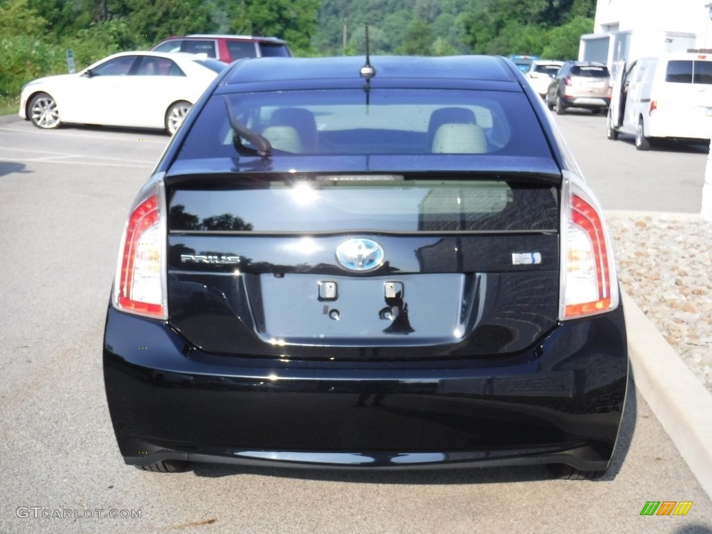 2012 Prius 3rd Gen Five Hybrid - Black / Bisque photo #7