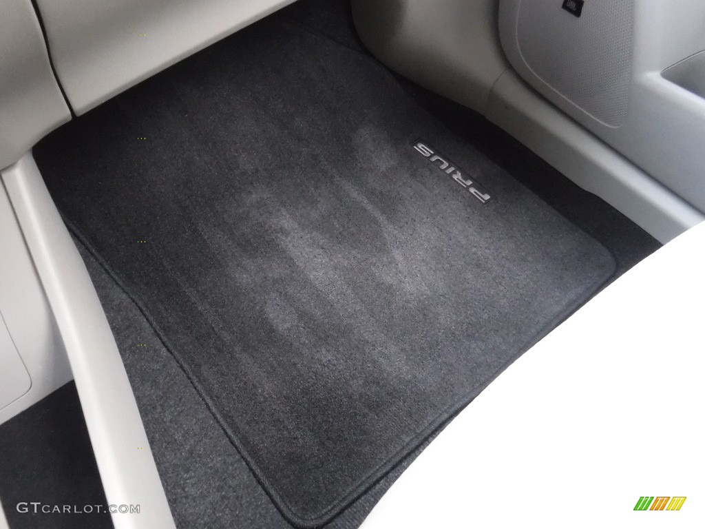 2012 Prius 3rd Gen Five Hybrid - Black / Bisque photo #28