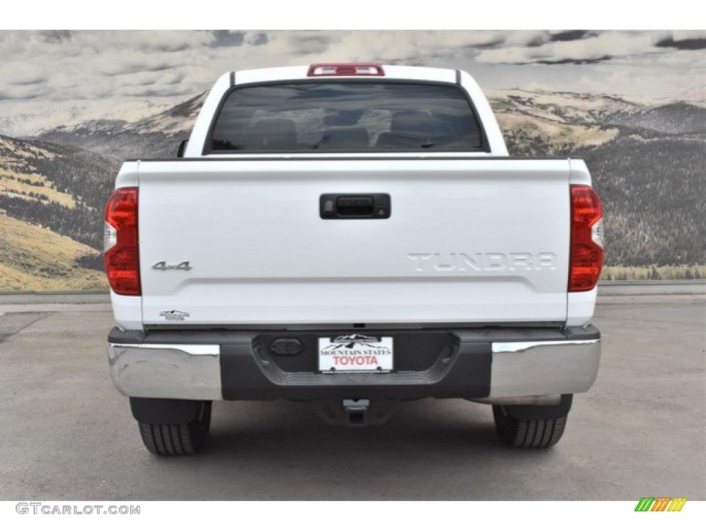 2019 Tundra SR5 CrewMax 4x4 - Super White / Graphite photo #4