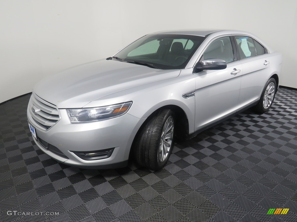 2014 Taurus Limited - Ingot Silver / Charcoal Black photo #12