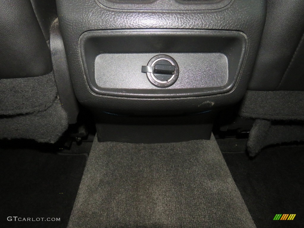 2014 Taurus Limited - Ingot Silver / Charcoal Black photo #37