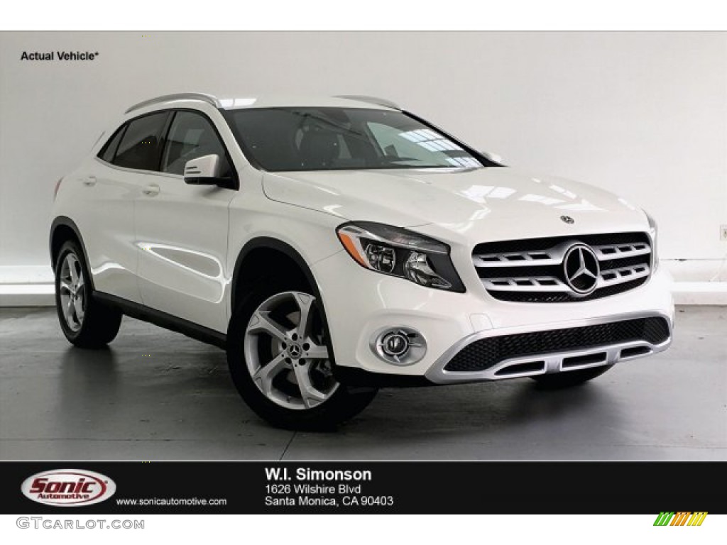 Polar White Mercedes-Benz GLA