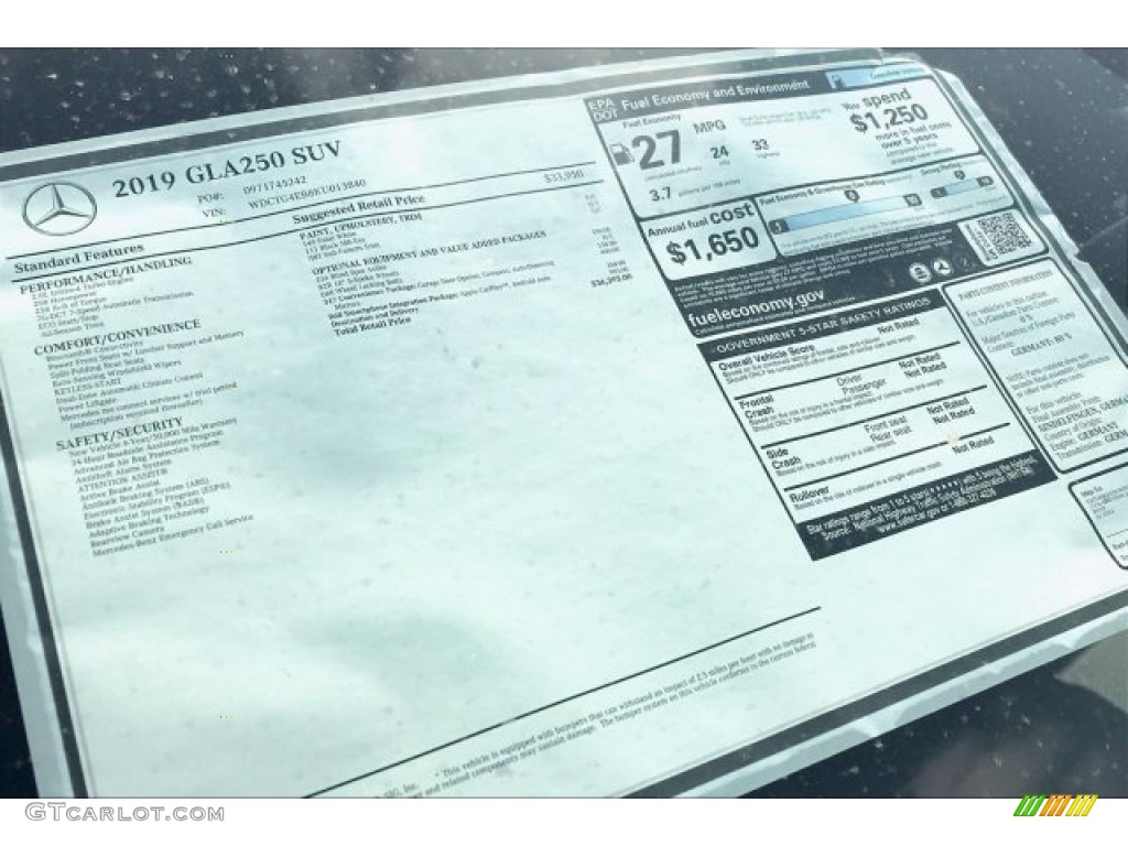 2019 GLA 250 - Polar White / Black photo #10
