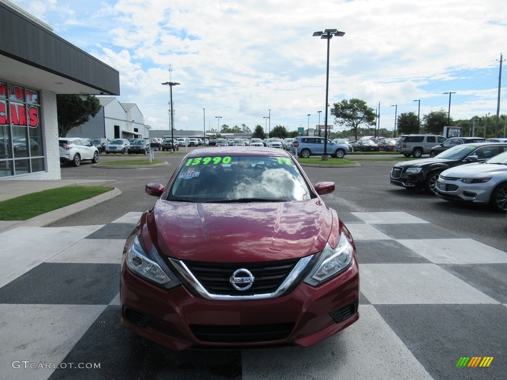 2017 Altima 2.5 S - Cayenne Red / Charcoal photo #2