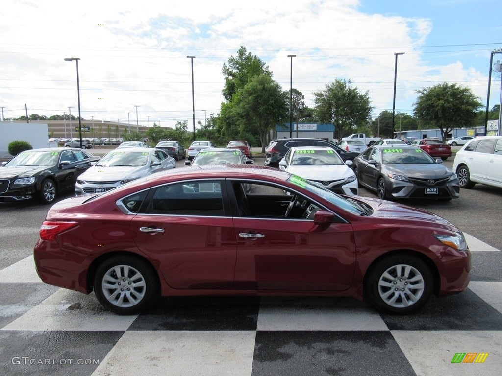 2017 Altima 2.5 S - Cayenne Red / Charcoal photo #3