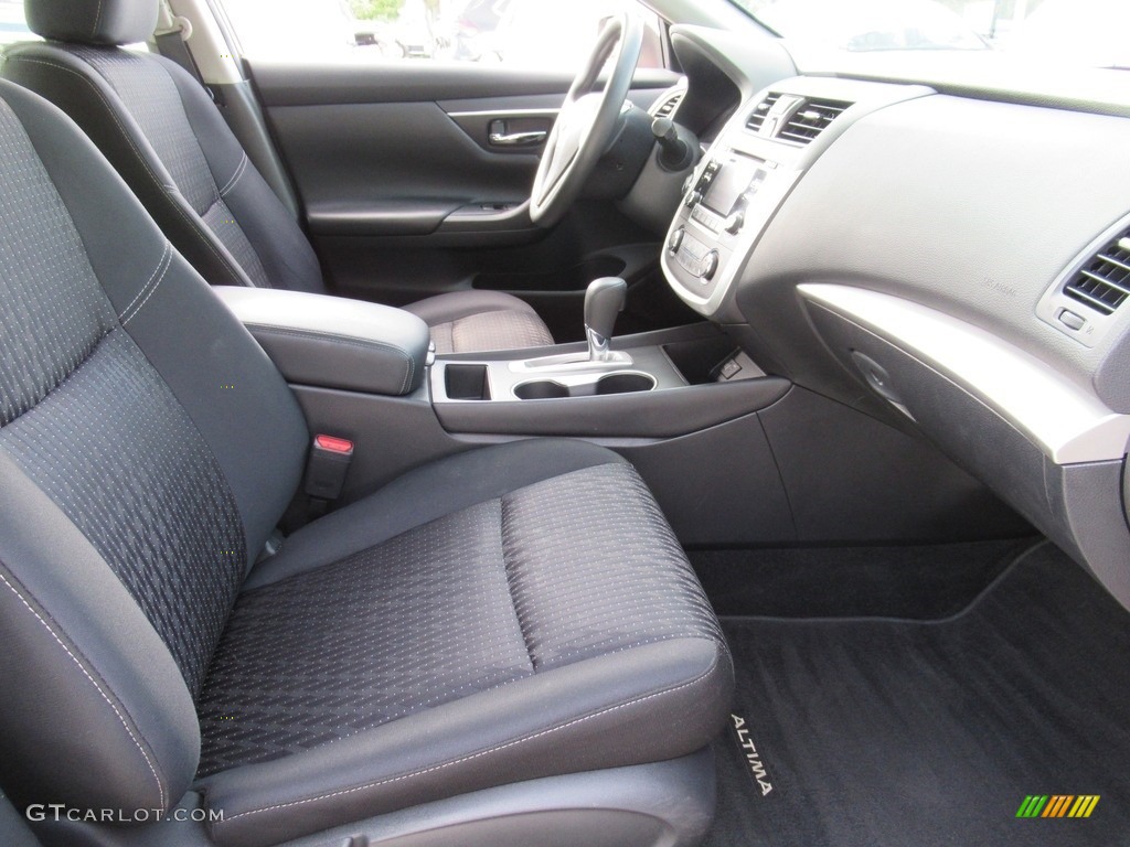 2017 Altima 2.5 S - Cayenne Red / Charcoal photo #13