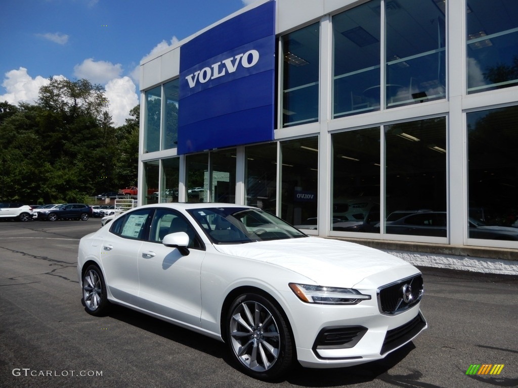 Crystal White Pearl Metallic 2020 Volvo S60 T5 Momentum Exterior Photo #134532223
