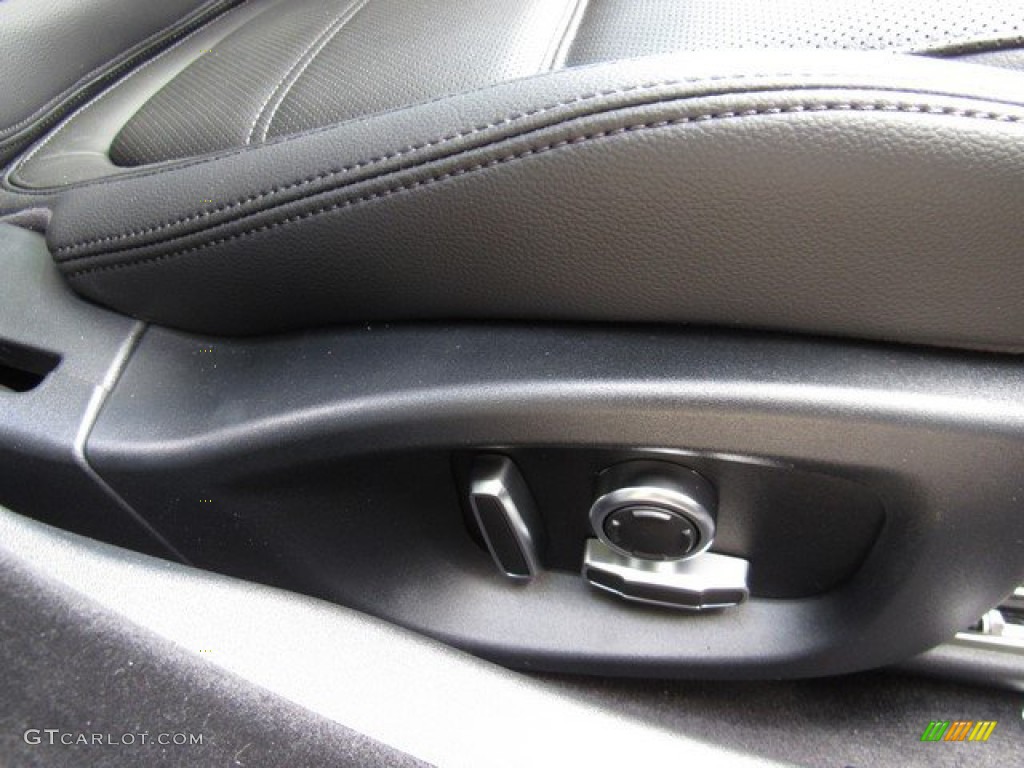 2020 Jaguar XE S Controls Photo #134535466