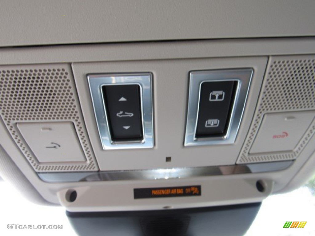 2020 Jaguar XE S Controls Photo #134535805