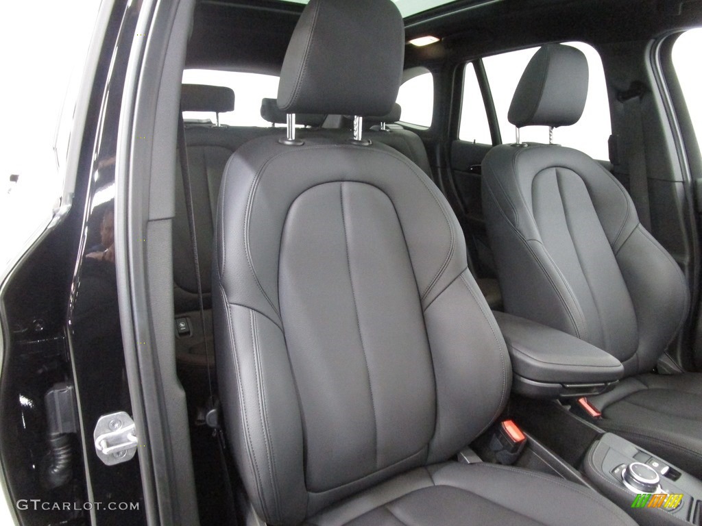 2019 X1 xDrive28i - Jet Black / Black photo #14