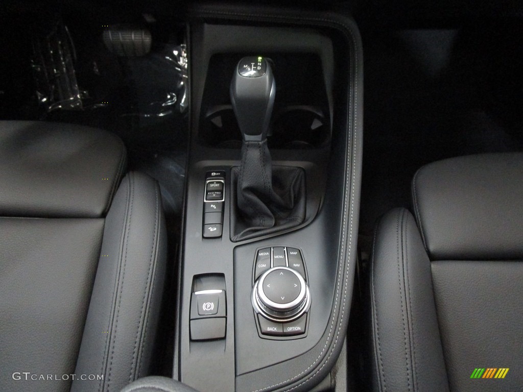 2019 X1 xDrive28i - Jet Black / Black photo #27