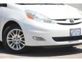 Blizzard White Pearl - Sienna XLE Photo No. 3