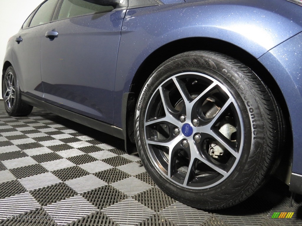 2018 Focus SEL Hatch - Blue Metallic / Charcoal Black photo #4