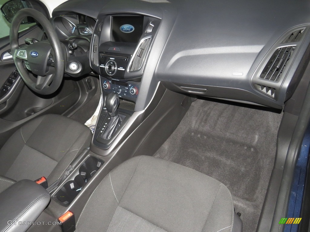 2018 Focus SEL Hatch - Blue Metallic / Charcoal Black photo #27