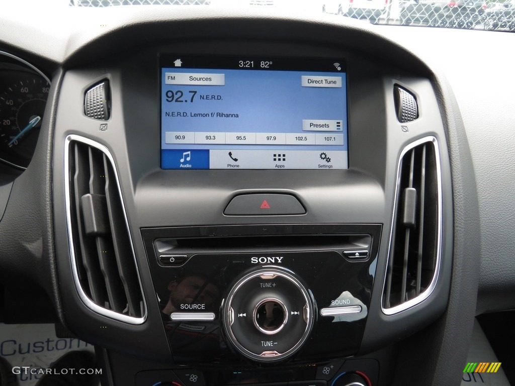 2018 Focus SEL Hatch - Blue Metallic / Charcoal Black photo #36