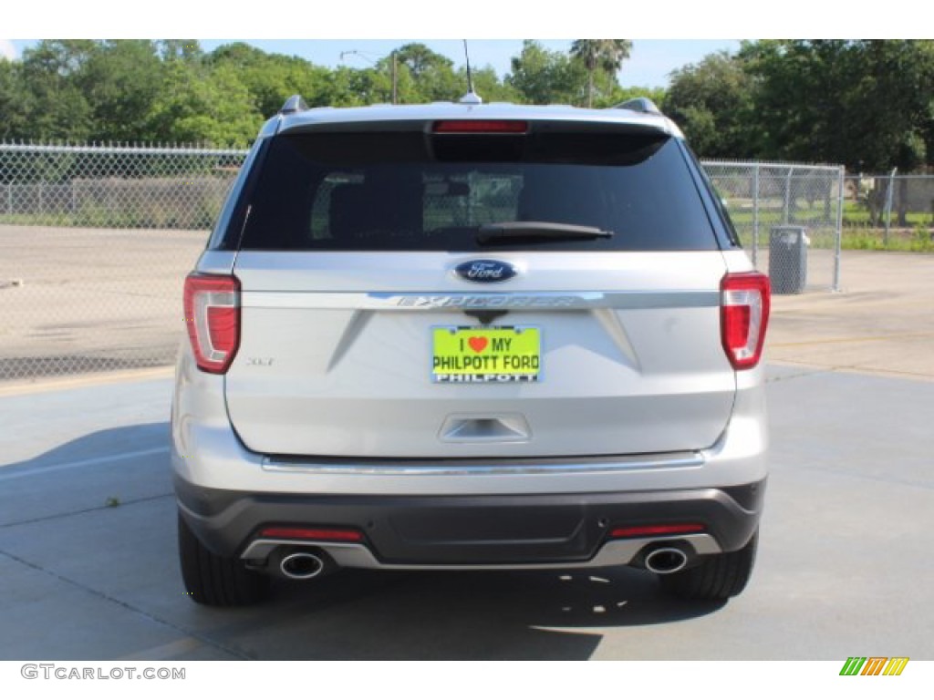 2018 Explorer XLT - Ingot Silver / Ebony Black photo #8