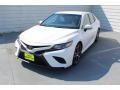 Super White - Camry SE Photo No. 4