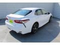 Super White - Camry SE Photo No. 7