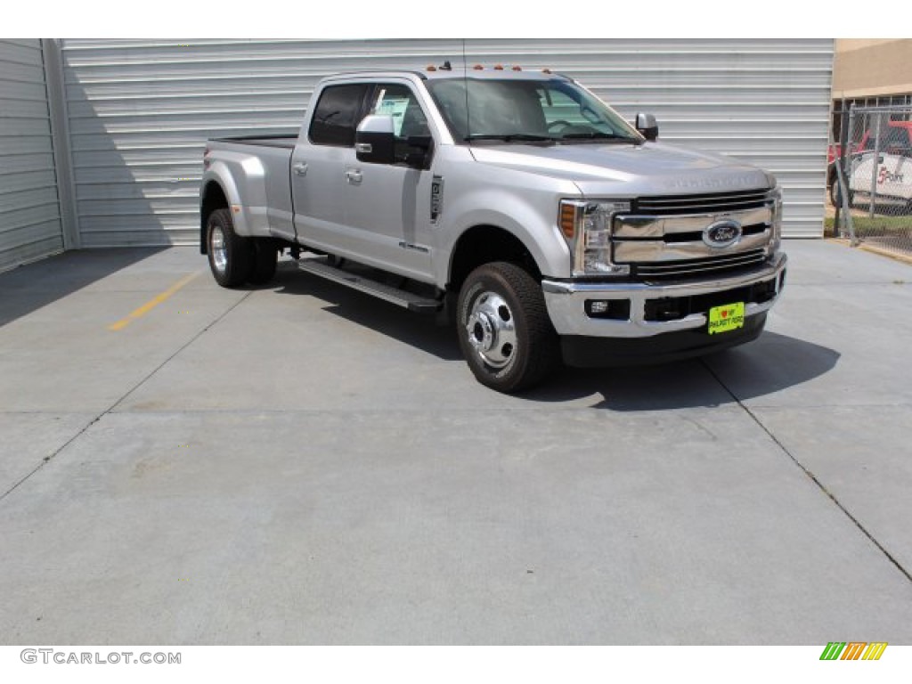 2019 F350 Super Duty XLT Crew Cab 4x4 - Ingot Silver / Black photo #2