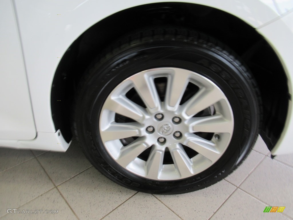 2013 Sienna LE AWD - Super White / Bisque photo #37