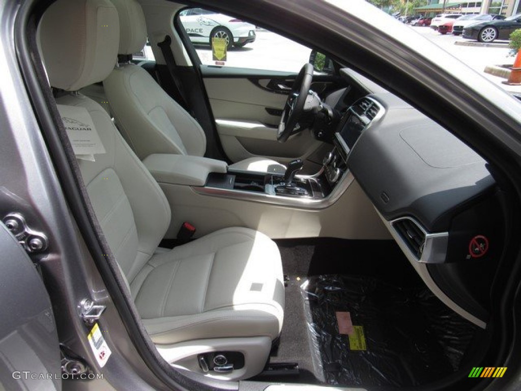 Light Oyster Interior 2020 Jaguar XE S Photo #134586943