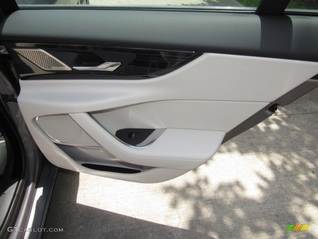 2020 Jaguar XE S Light Oyster Door Panel Photo #134586952