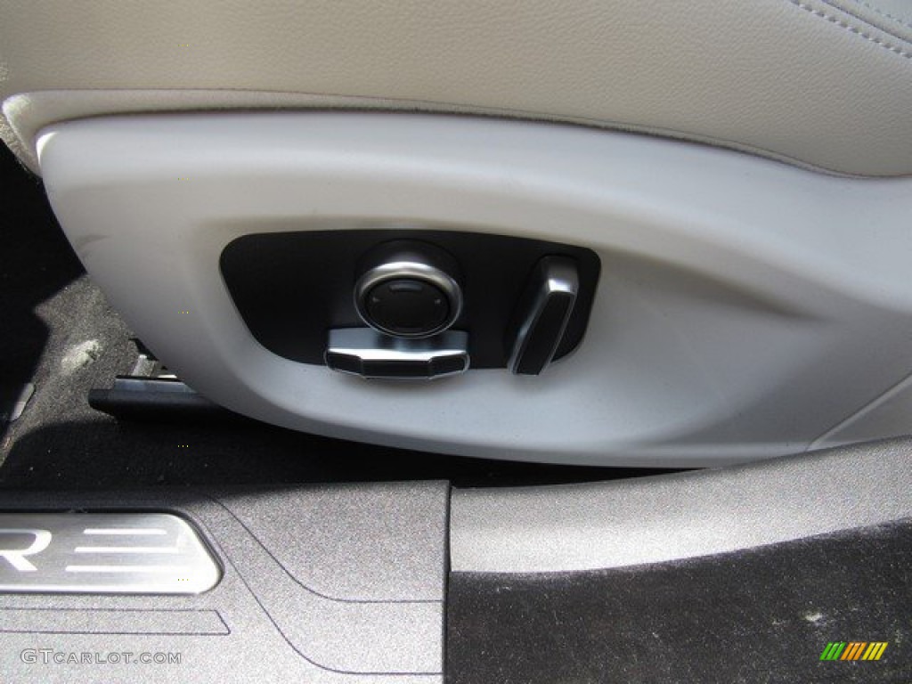 2020 Jaguar XE S Controls Photo #134586964