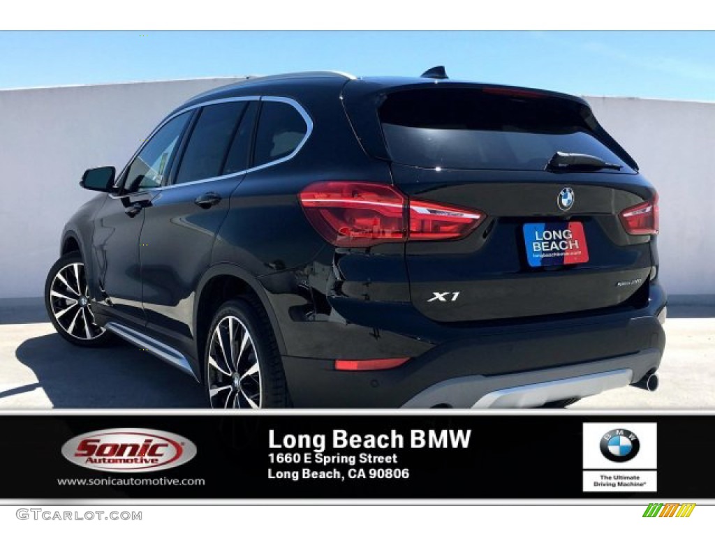 2019 X1 sDrive28i - Jet Black / Black photo #2
