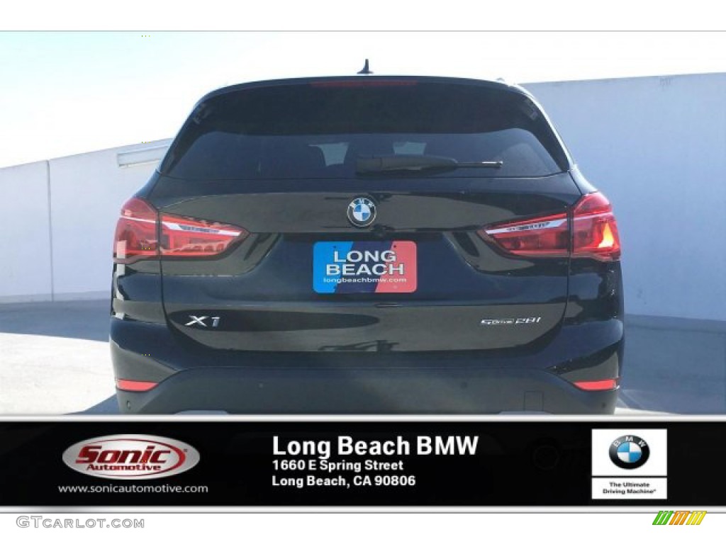 2019 X1 sDrive28i - Jet Black / Black photo #3