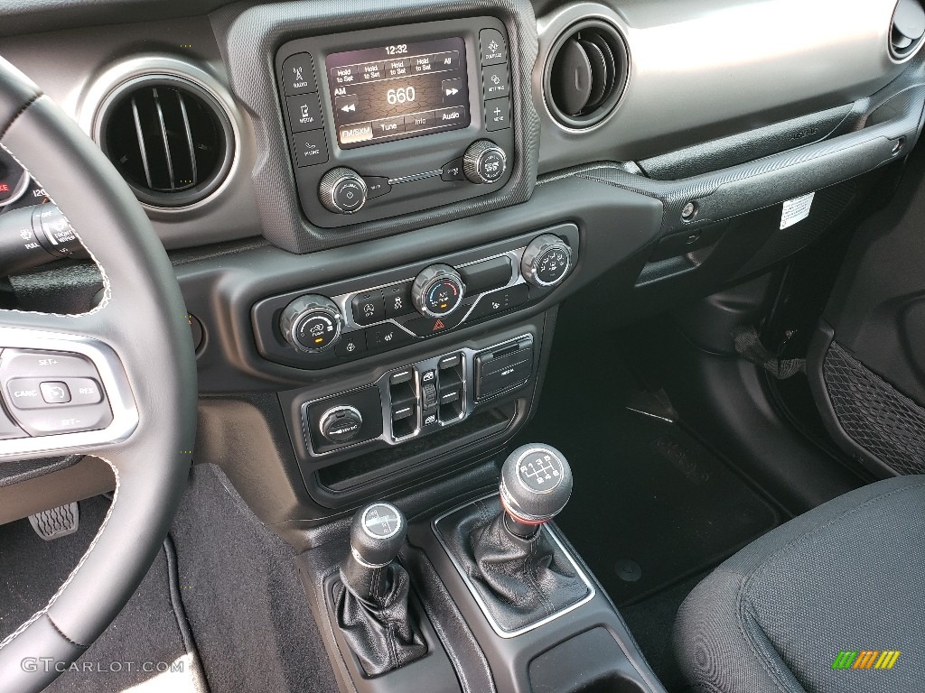 2020 Jeep Gladiator Sport 4x4 6 Speed Manual Transmission Photo #134591146