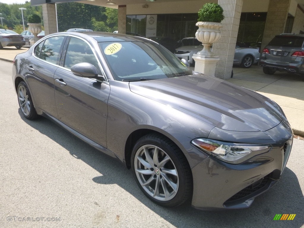 2017 Giulia AWD - Vesuvio Gray Metallic / Red photo #3