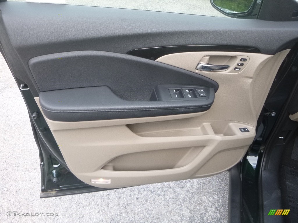 2019 Pilot Elite AWD - Black Forest Pearl / Beige photo #11